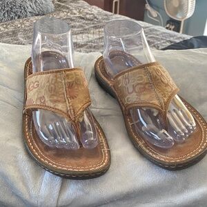 UGG Brown and Tan Slide Sandals (style1623) size 8